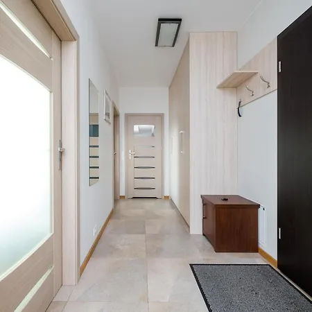 Urban Living By Bookinghost