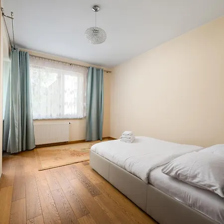 Urban Living By Bookinghost Varşova