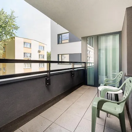 Urban Living By Bookinghost Apartment